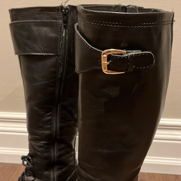 TOWN SHOES Tall Black Leather Riding Boots gold accent buckle
size 8 EUC - Picture 3 of 14